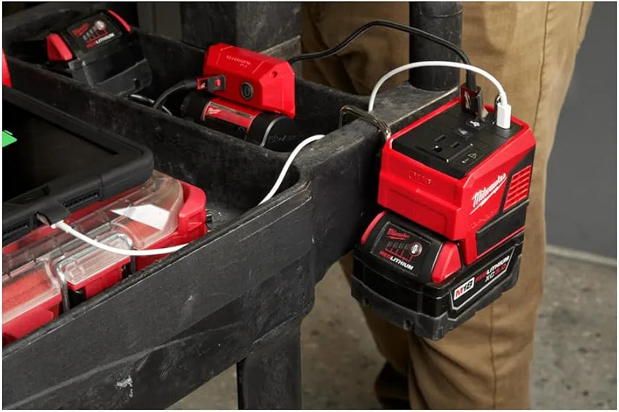 Milwaukee 2846-20 M18 18V 175W TOP-Off Li-Ion Compact Inverter Power Supply